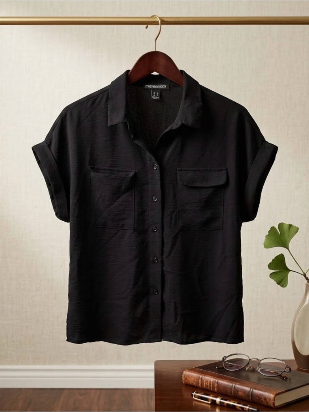 Streetwear Society Black Short-Sleeve Button-Up Blouse - Picture 1 of 4